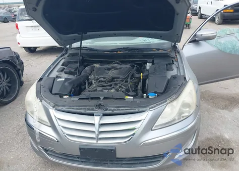 2013 Hyundai Genesis 3.8 z USA, uszkodzony, nr VIN KMHGC4DD2DU240753